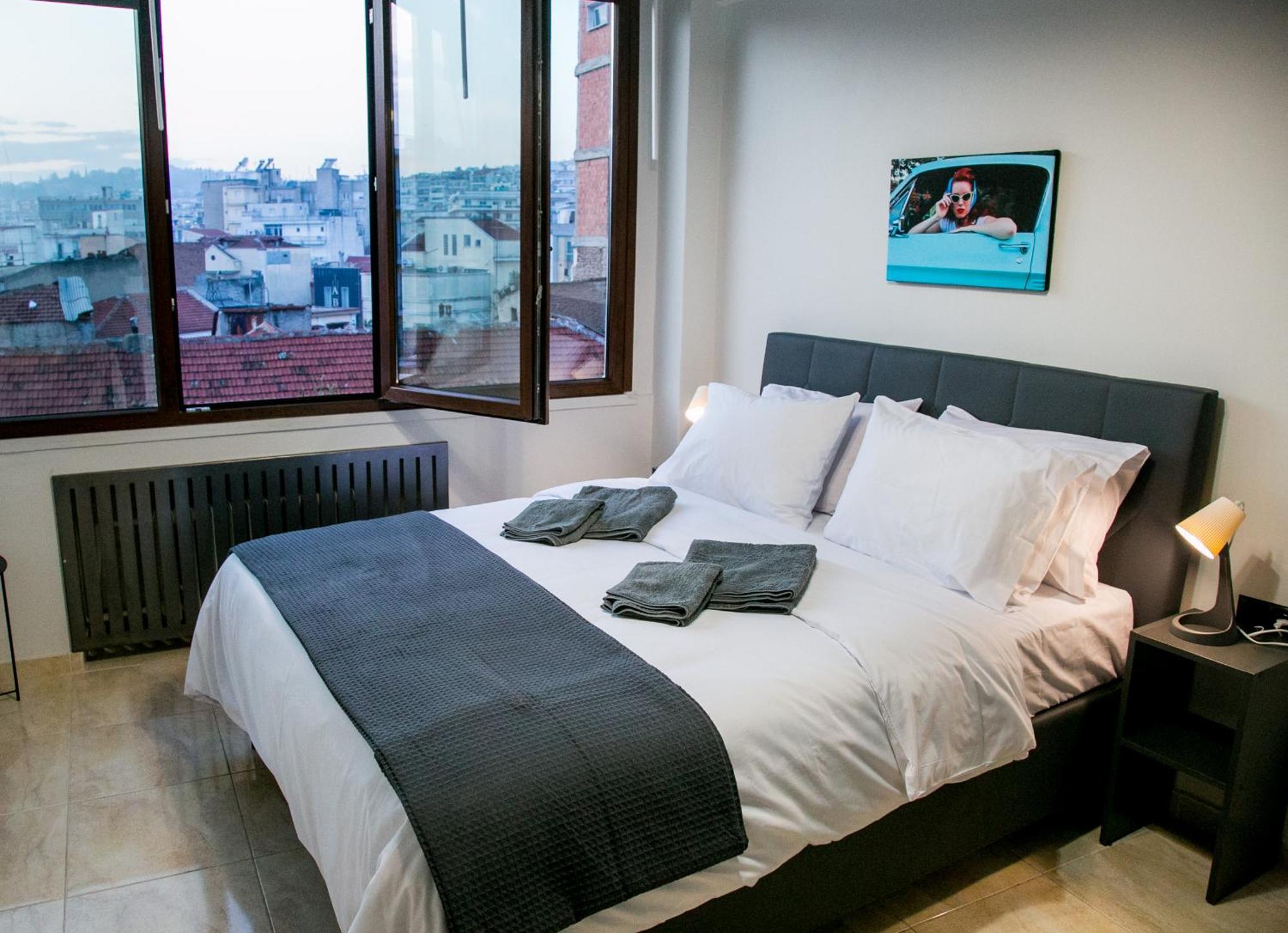 Mikel Angelo Hall Apartment *