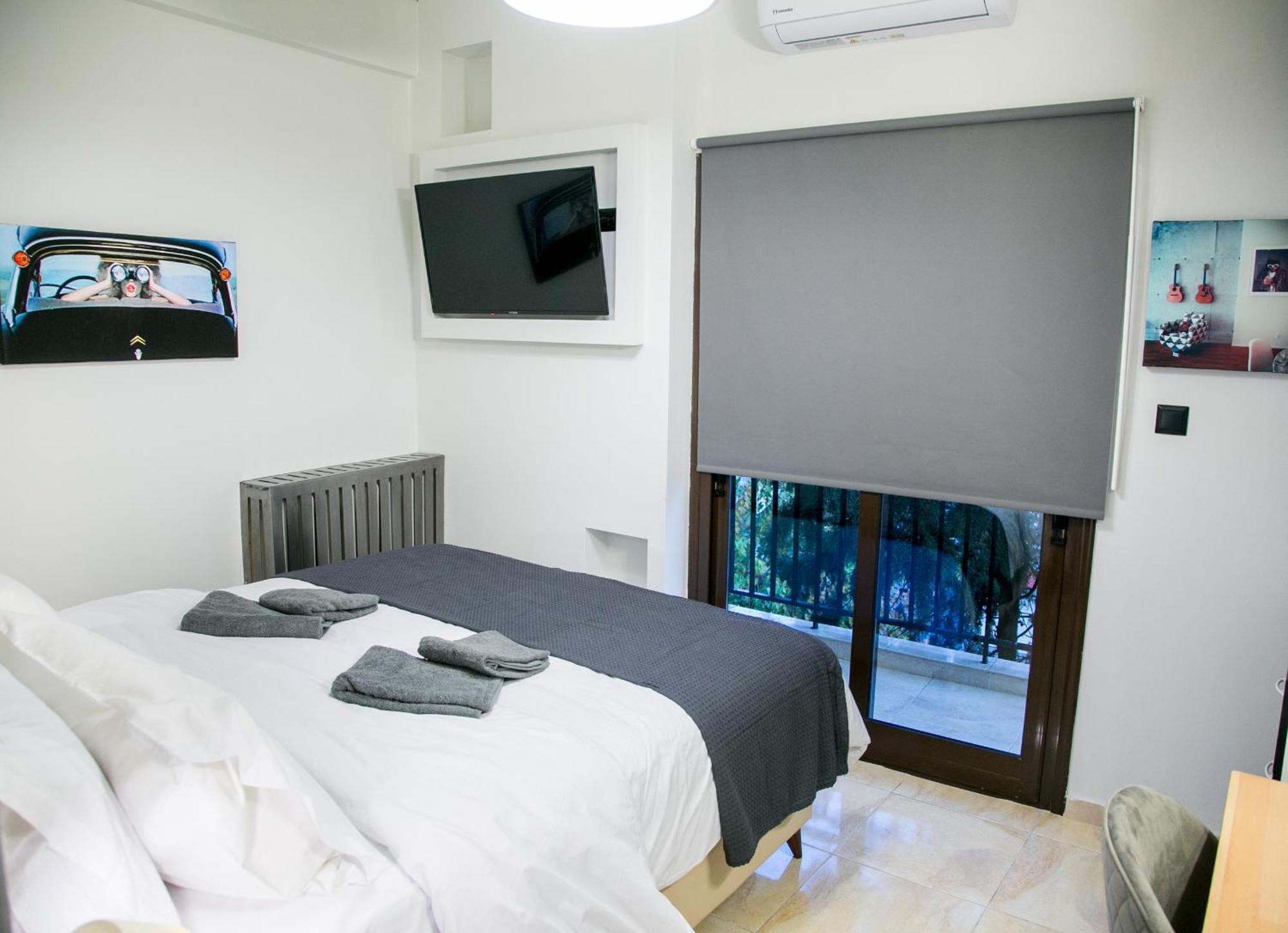 Mikel Angelo Hall Appartement